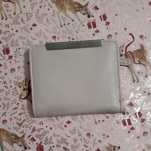 Deal! 🎄 Mundi Cream Leather Wallet-NWOT